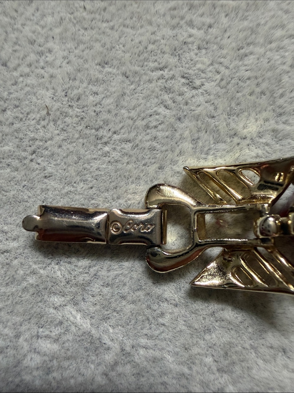 Vintage Coro Gold-Tone Bracelet with Confetti Lucite Accents - Picture 2 of 11
